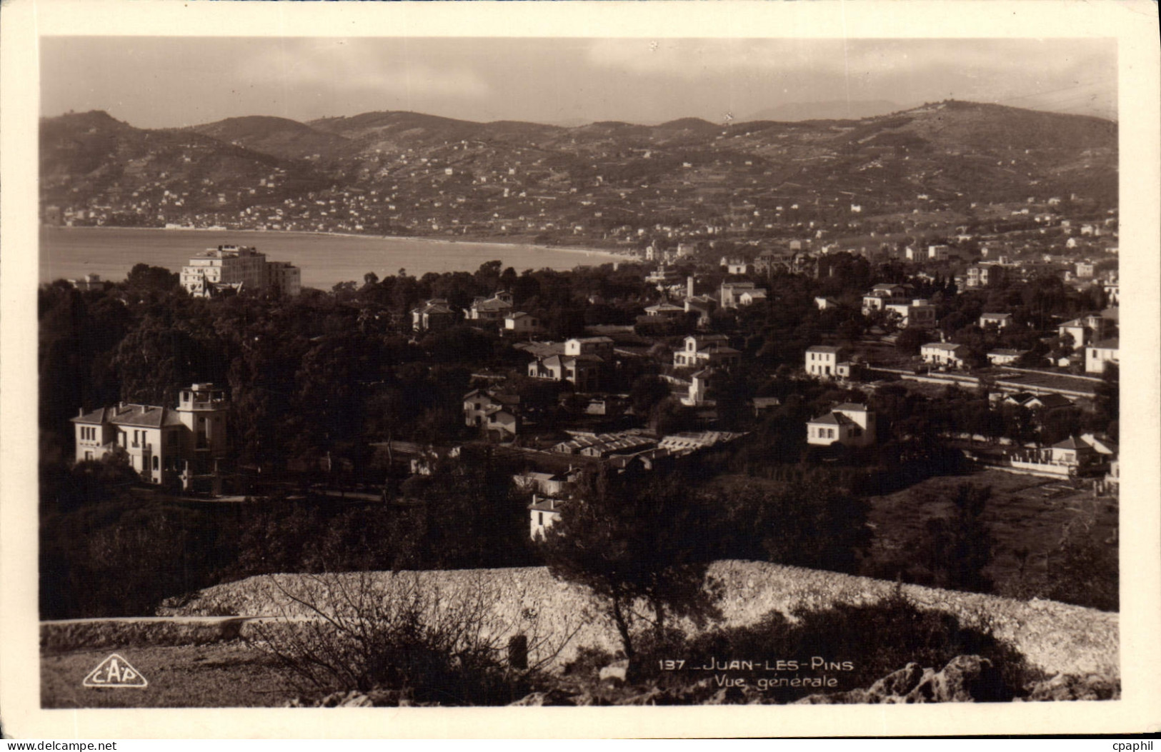 CPA Juan Les Pins vue générale