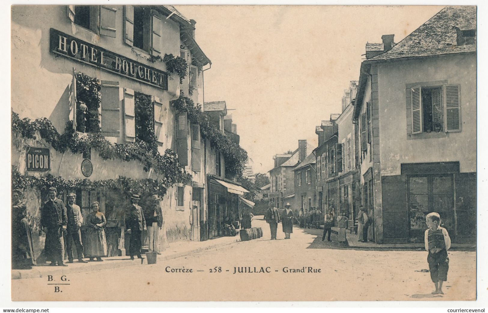 CPA - JUILLAC (Corrèze) - Grand'Rue (Hôtel Bouchet)