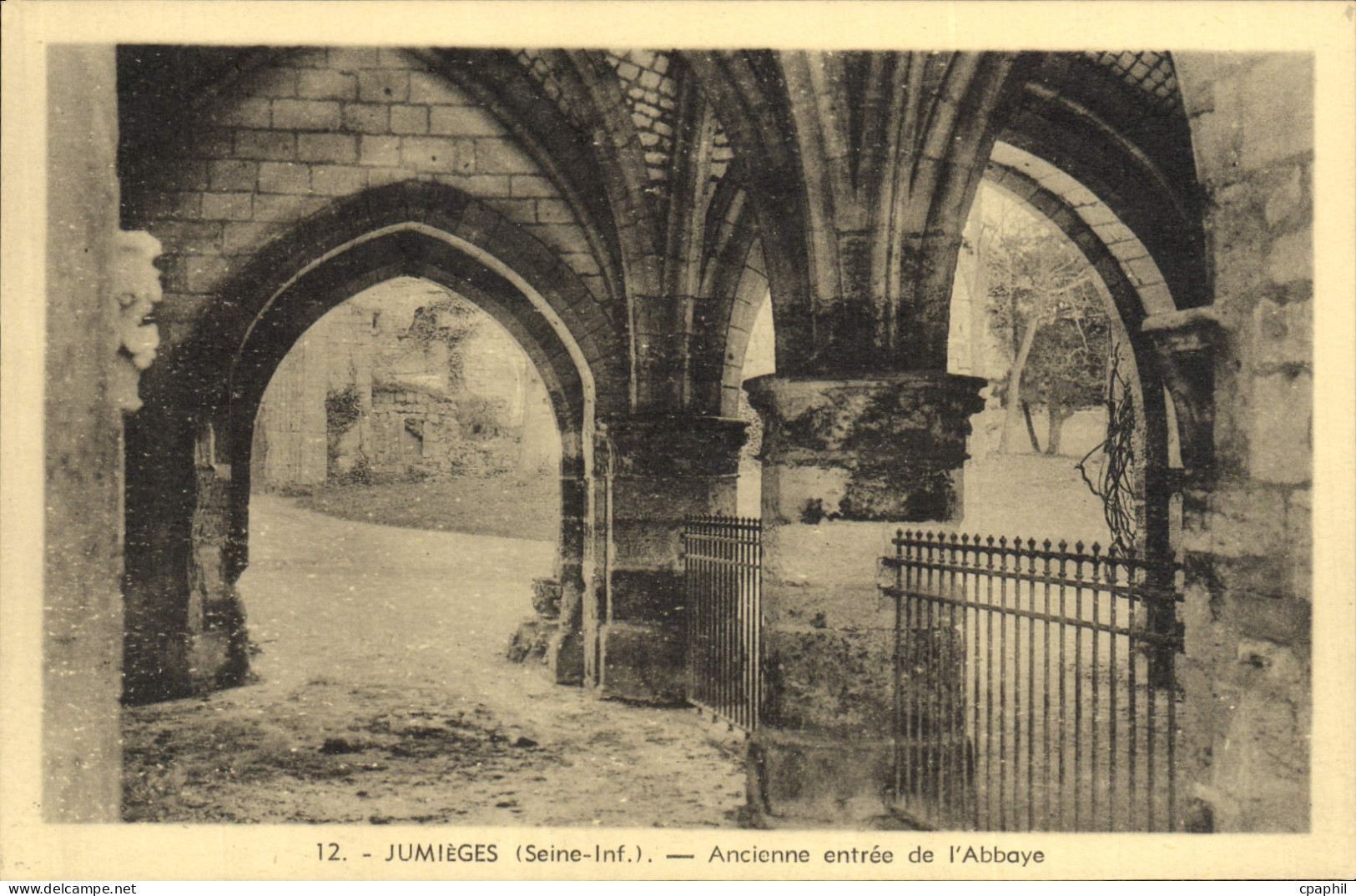 CPA Jumieges Ancienne entree de I'Abbaye