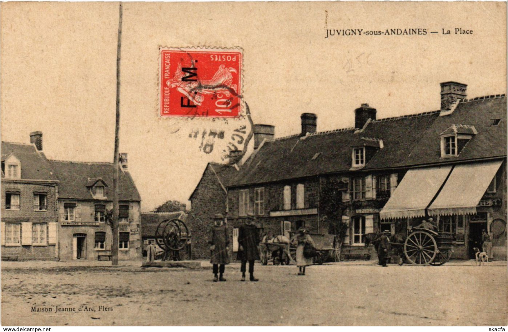 CPA Juvigny-sous-Andaine - La Place (259291)