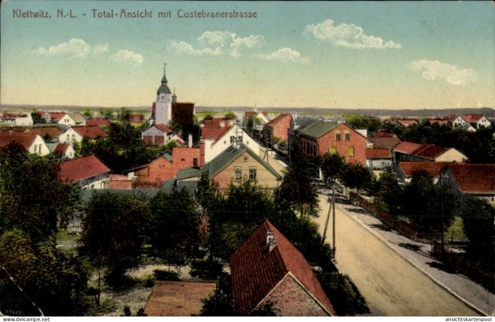 CPA Klettwitz Schipkau in der Niederlausitz, Gesamtansicht, Costebrauer Straße