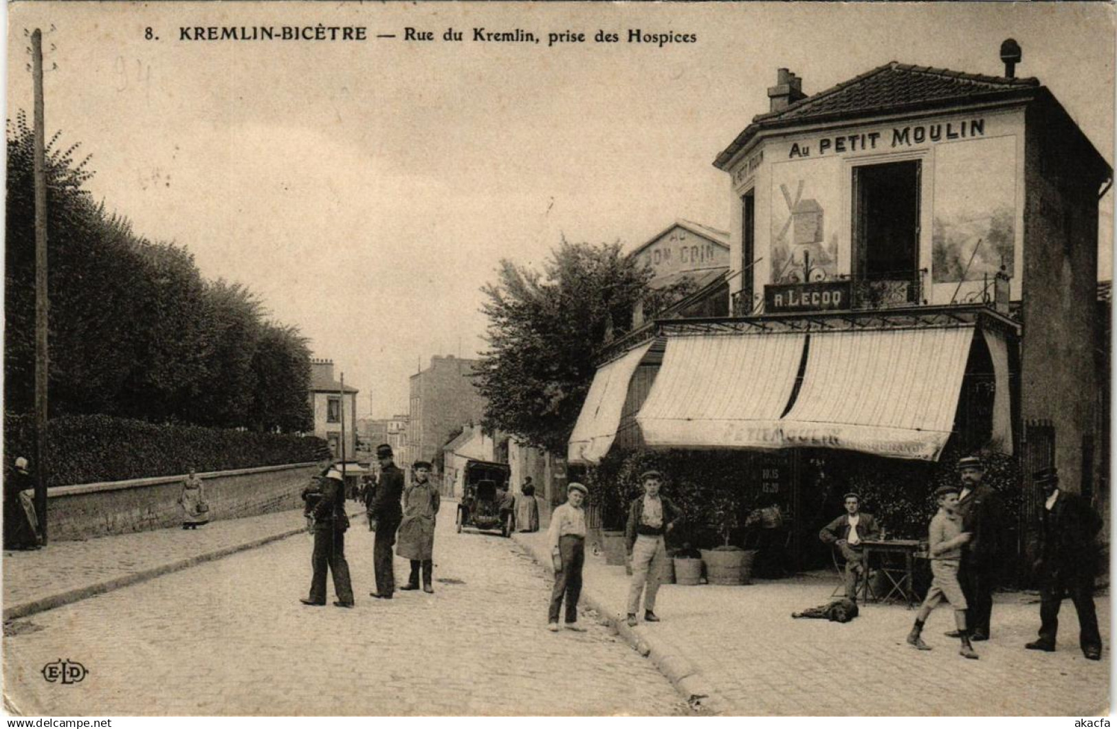 CPA KREMLIN-BICETRE Rue du Kremlin prise des Hospices (671971)