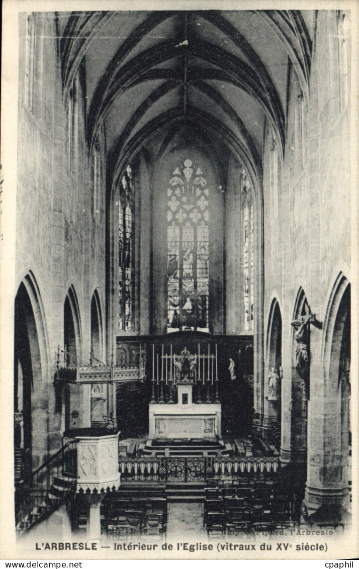 CPA L'Arbresle Interieur de l'Eglise vitraux du XV siecle