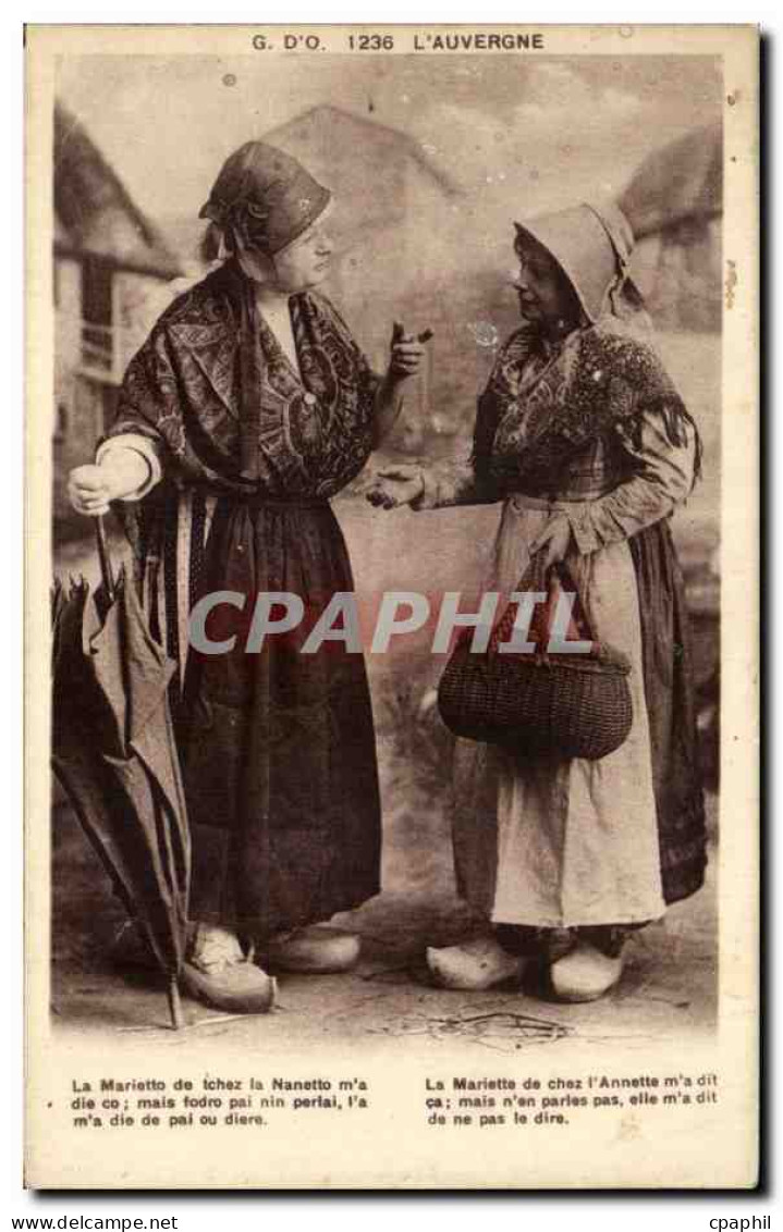 CPA L Auvergne Folklore Costume Femmes
