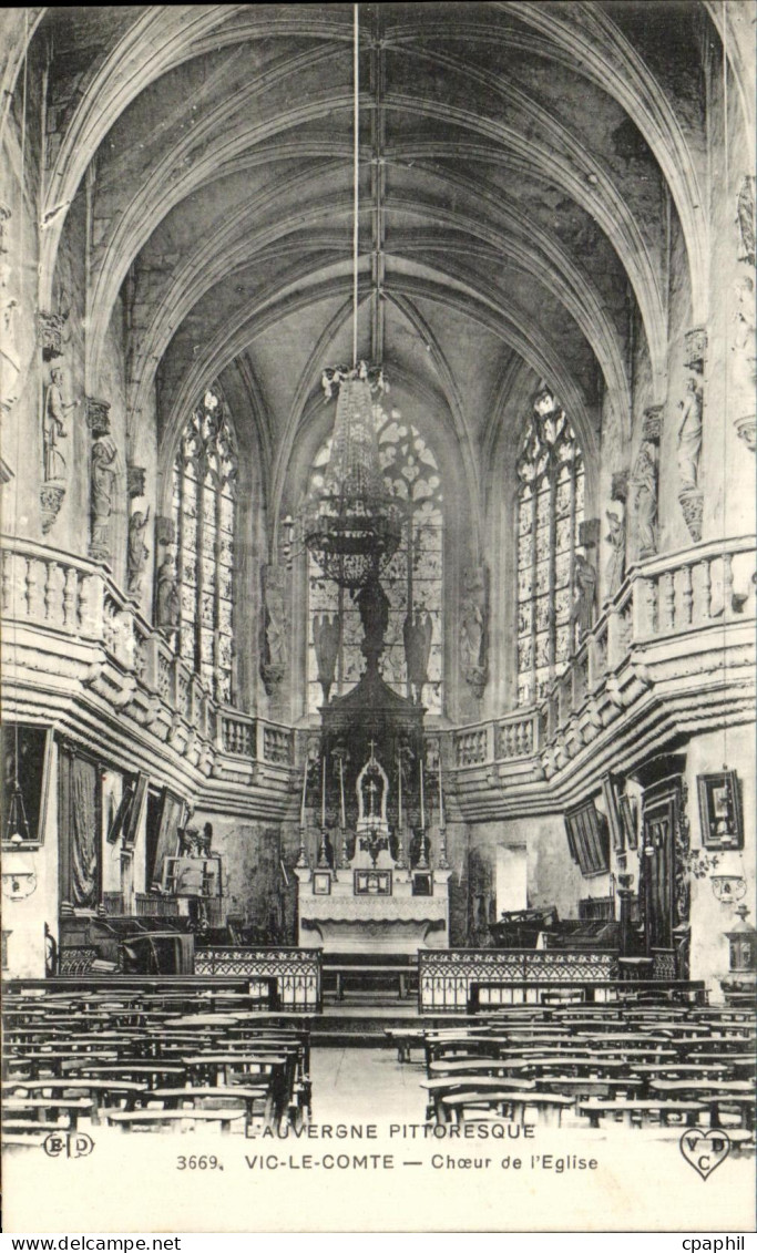 CPA L'Auvergne Pittoresque Vic Le Comte choeur de l'Eglise