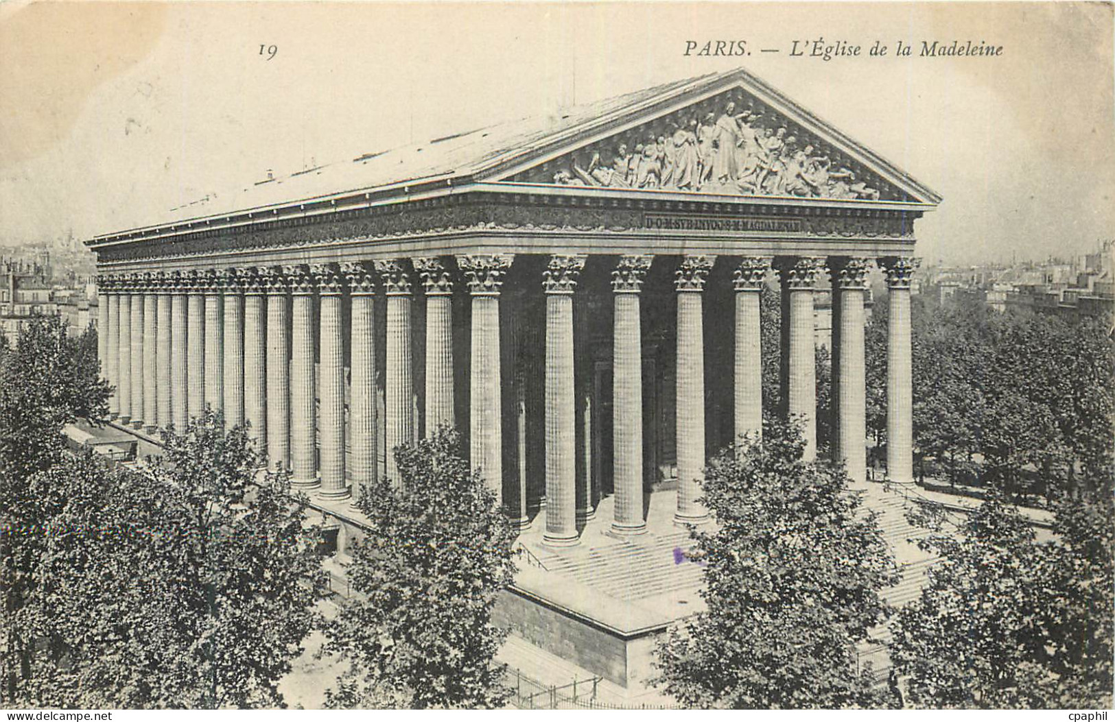CPA L'Eglise de la Madeleine