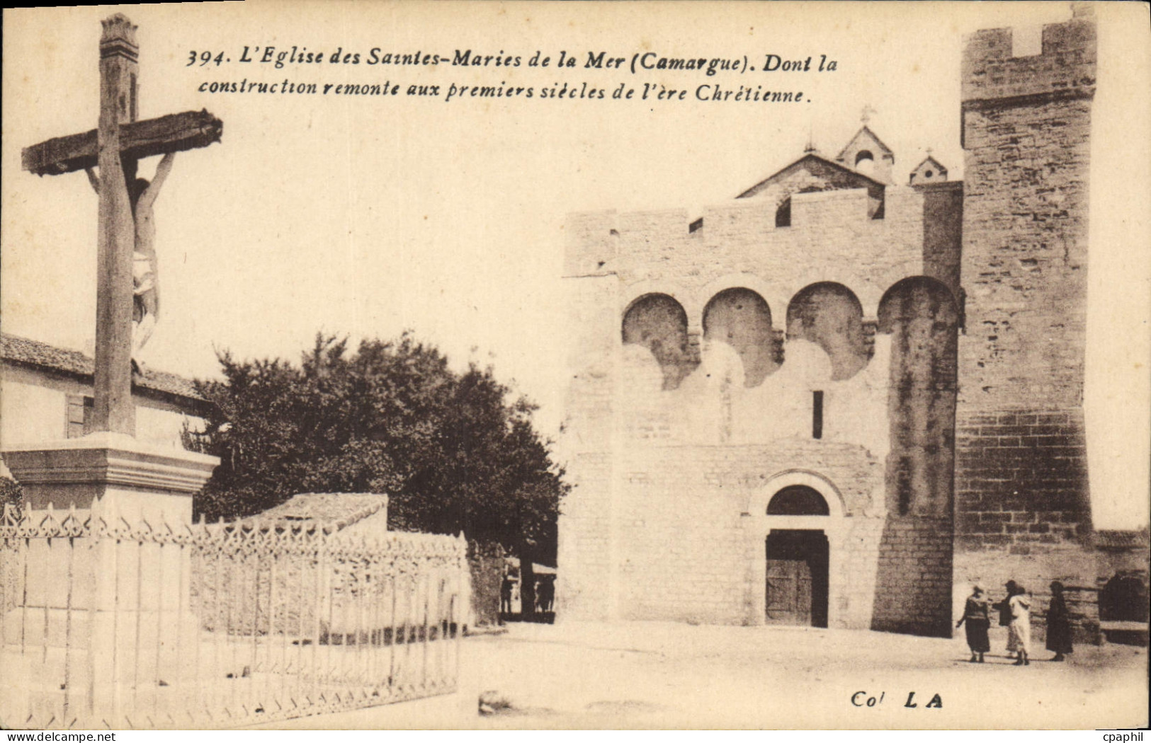 CPA L'Eglise des Saintes Maries de la Mer Camargue