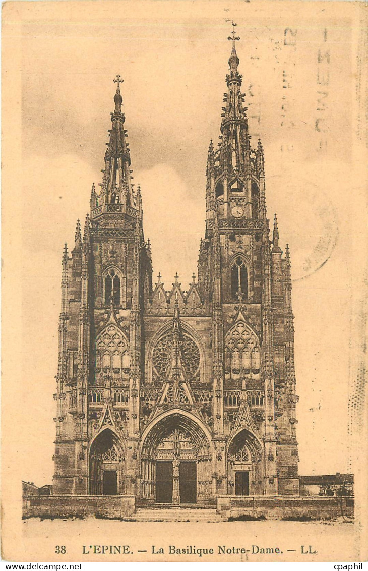 CPA L'Epine La Basilique Notre Dame