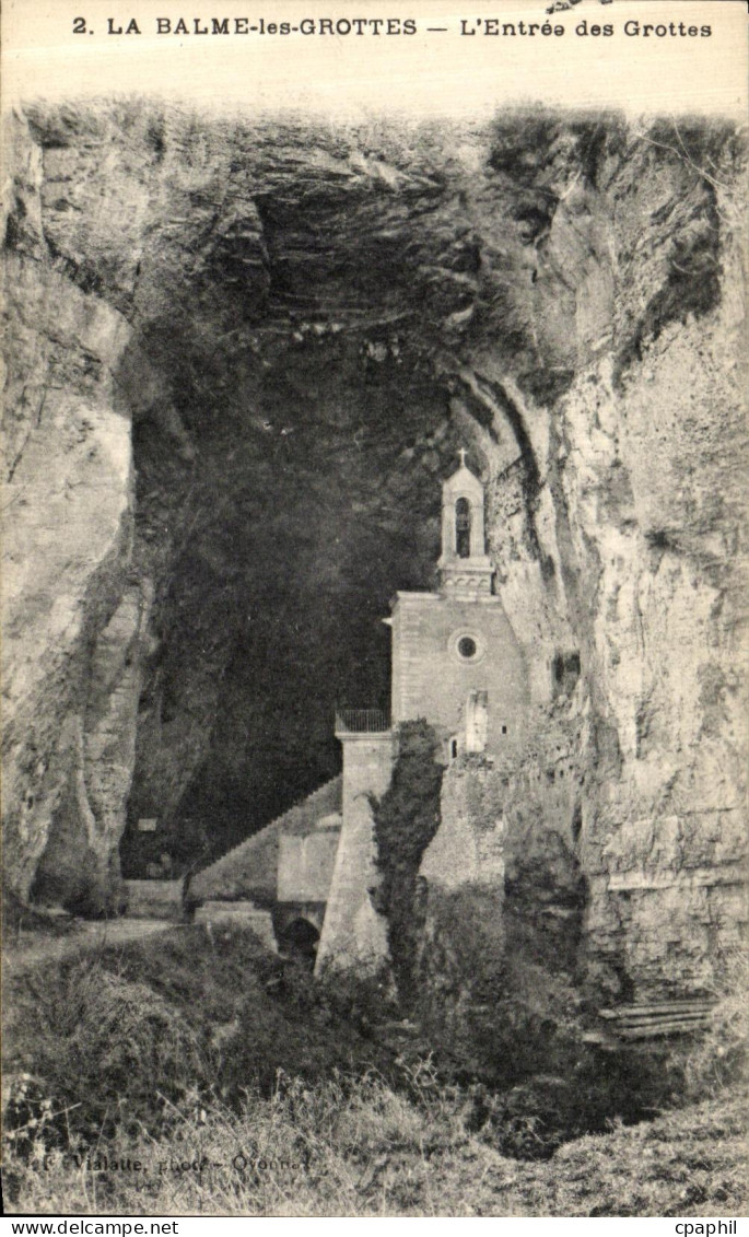 CPA La Balme les Grottes L Entree des Grottes