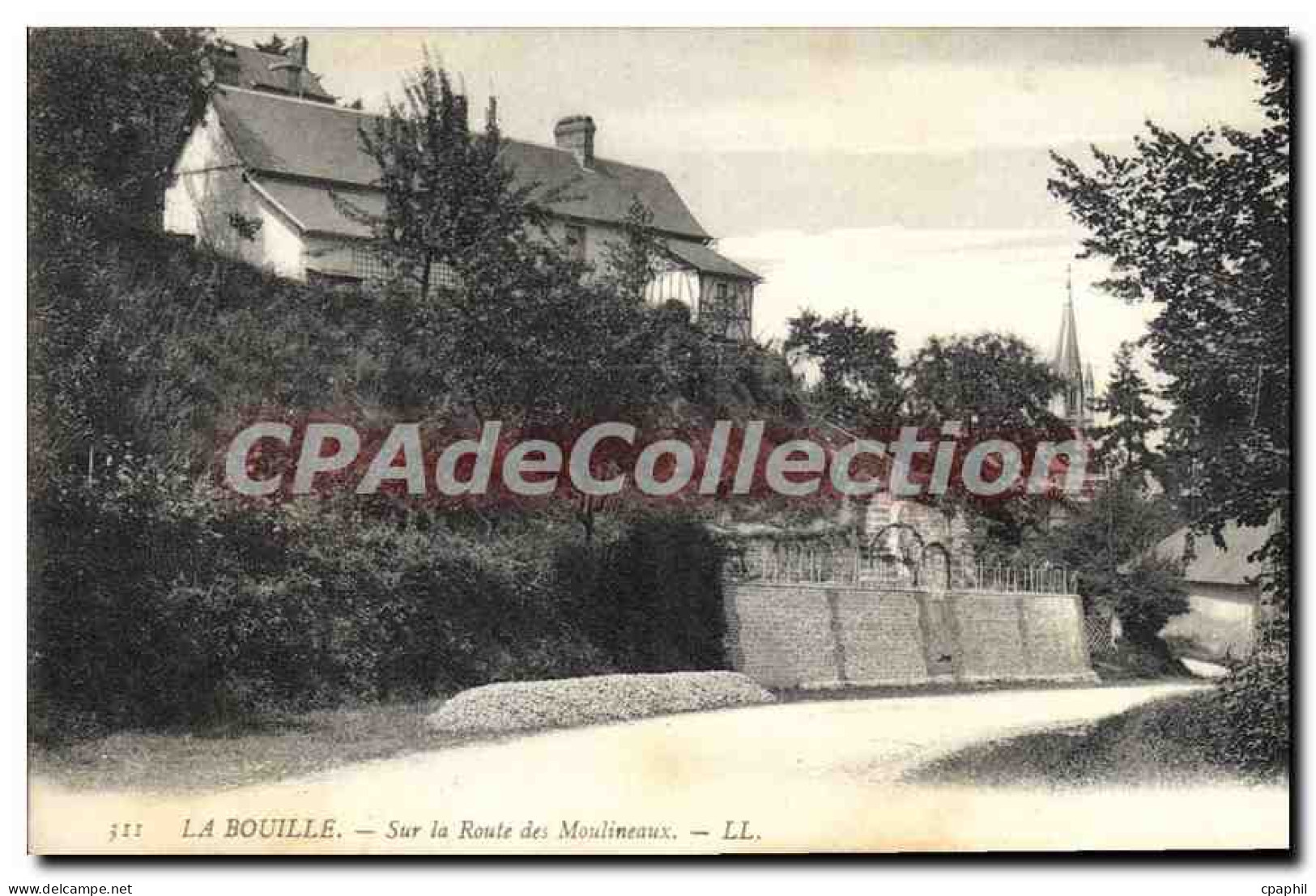 CPA La Bouille Sur La Route Des Moulineaux