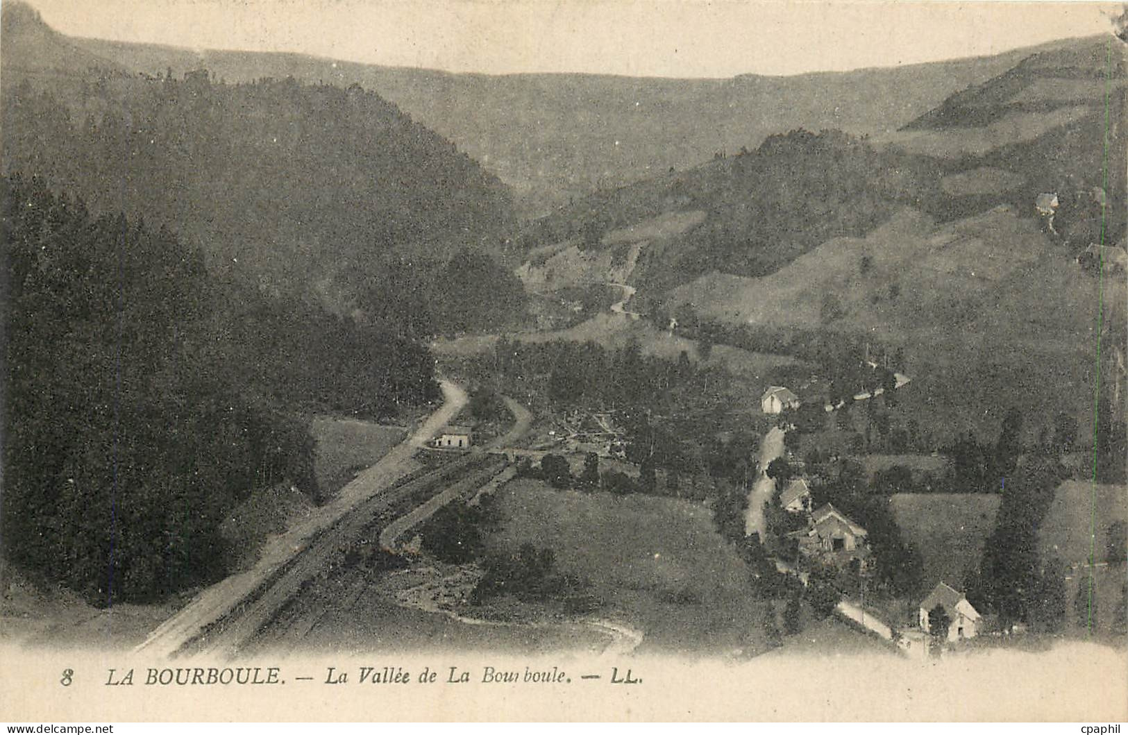 CPA La Bourboule La Vallee de La Bourboule