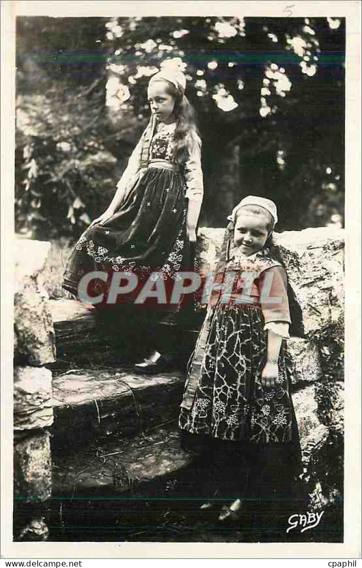 CPA La Bretagne Fillettes de Plougastel Daoulas Finistere Folklore