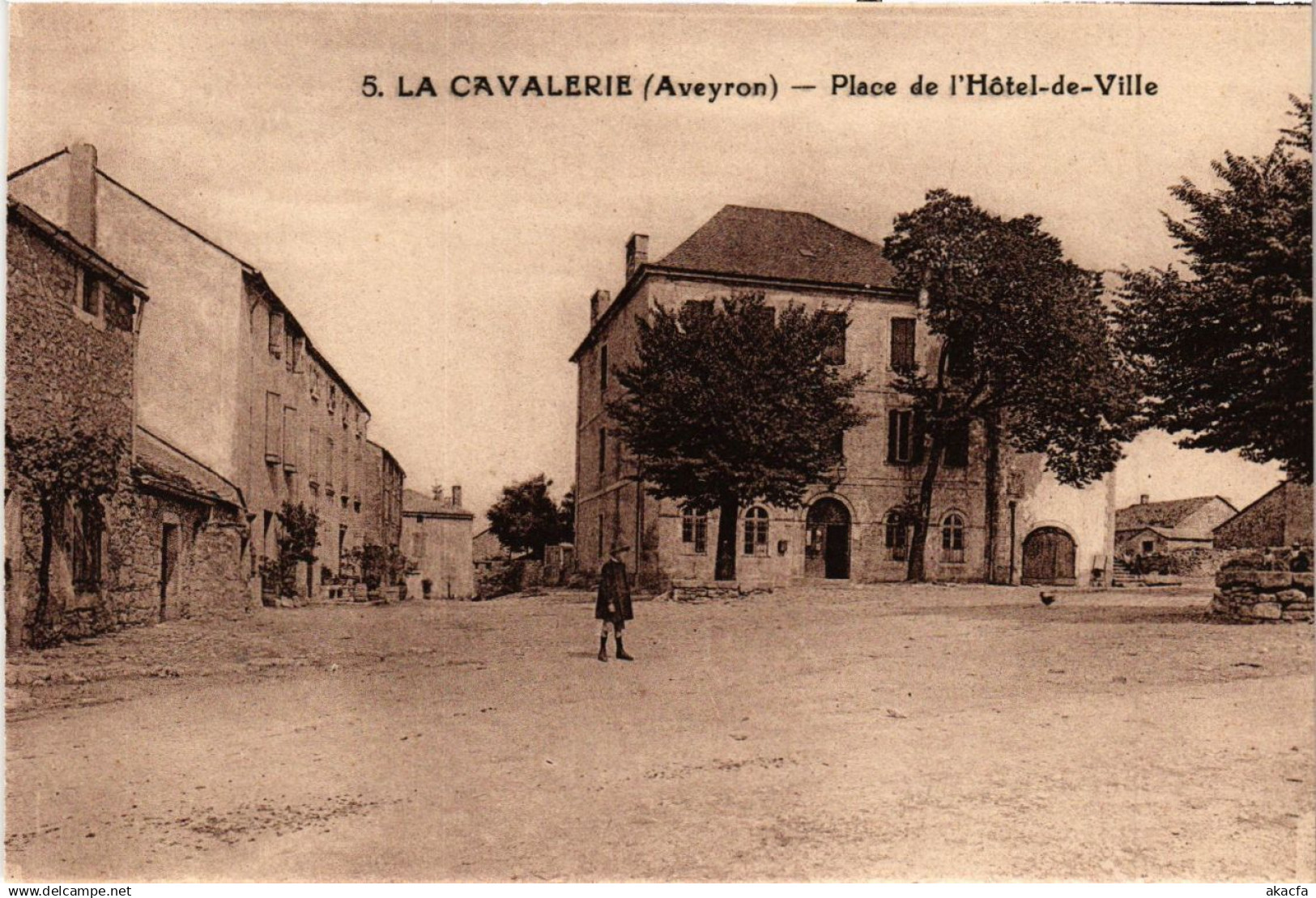 CPA LA CAVALERIE - Place de l'Hotel-de-Ville (290002)