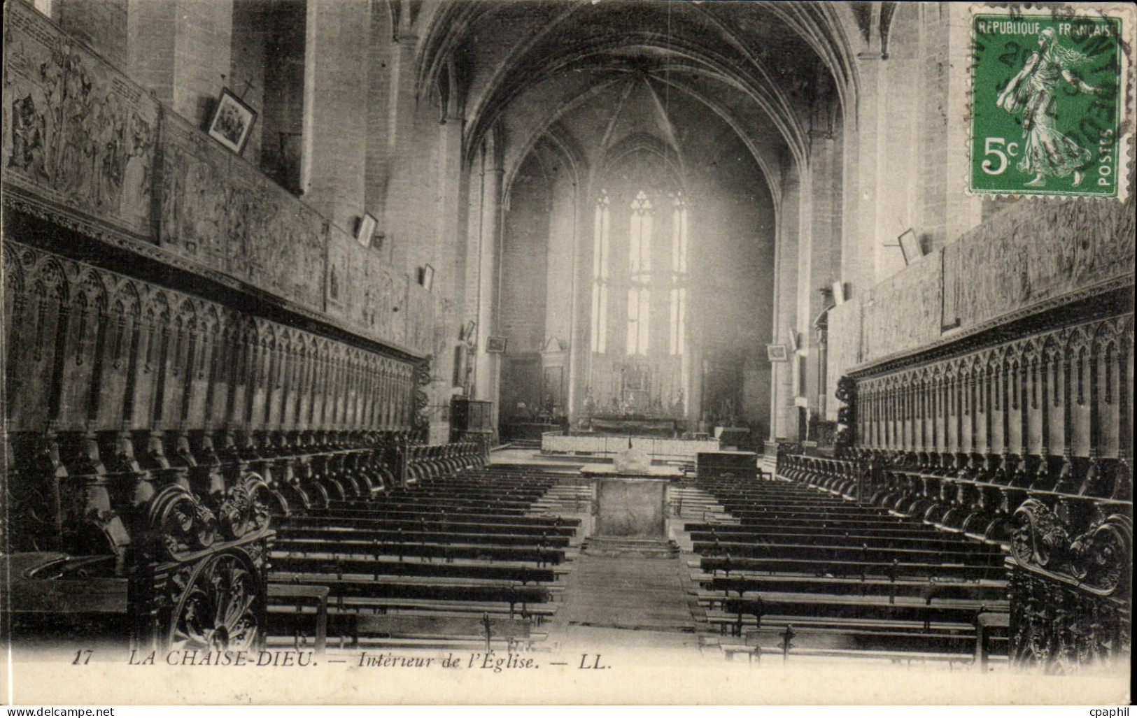 CPA La Chaise Dieu Interieur de l'eglise
