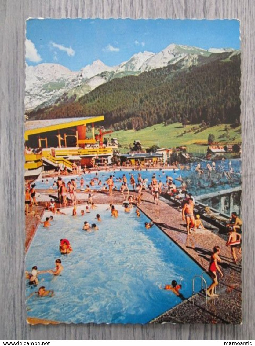 Cpa la Clusaz (74) la piscine