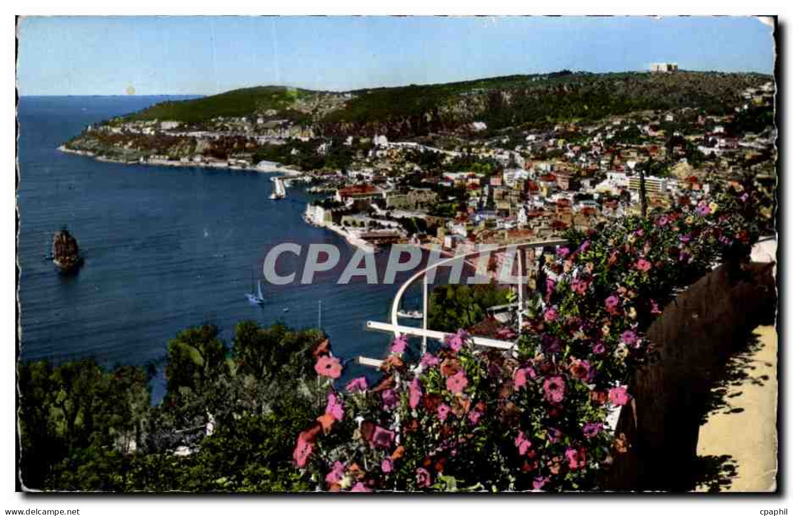 CPA La Cote d'Azur Villefranche Sur Mer FVue Sur La Rade