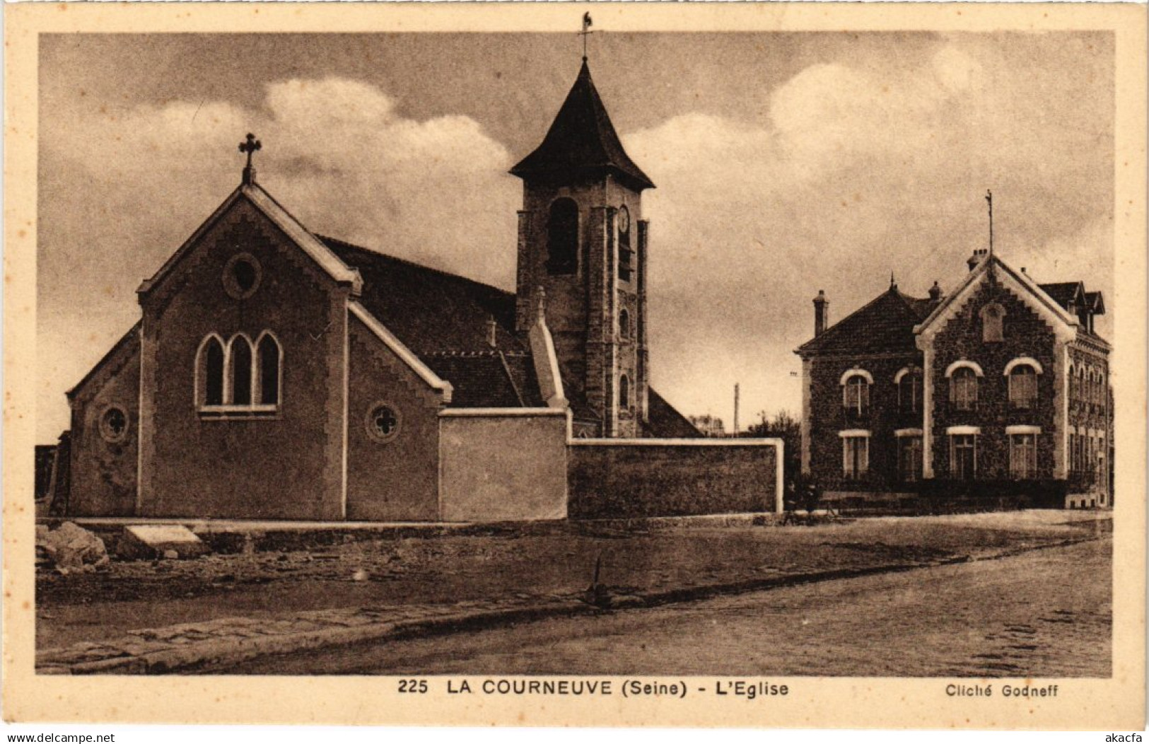 CPA La Courneuve Eglise (1360826)