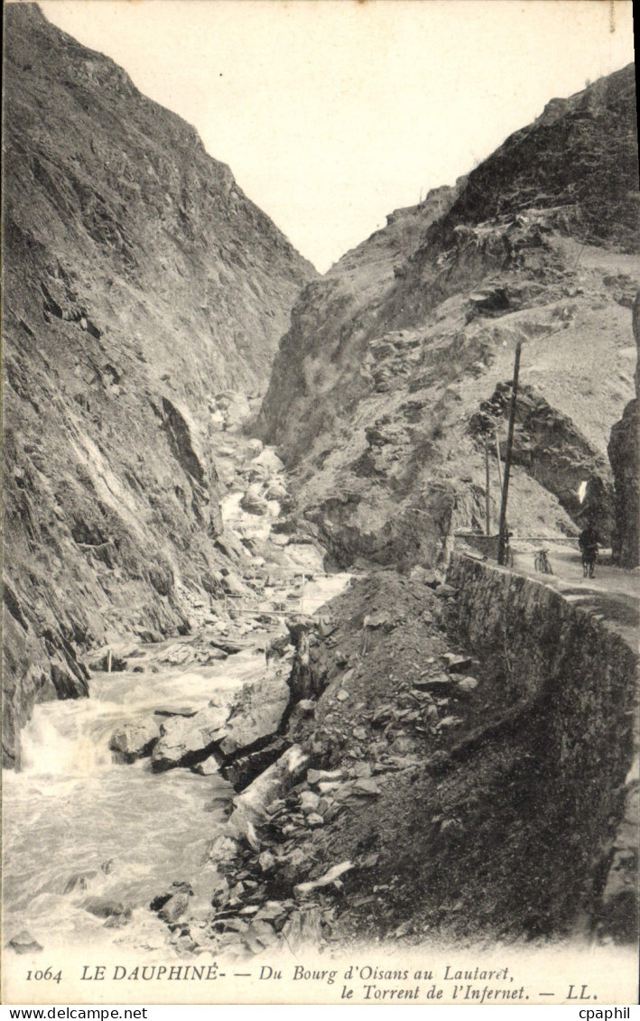 CPA La Dauphine du Bourg d'Oisans au Lautaret le Torrent de l'Infernet