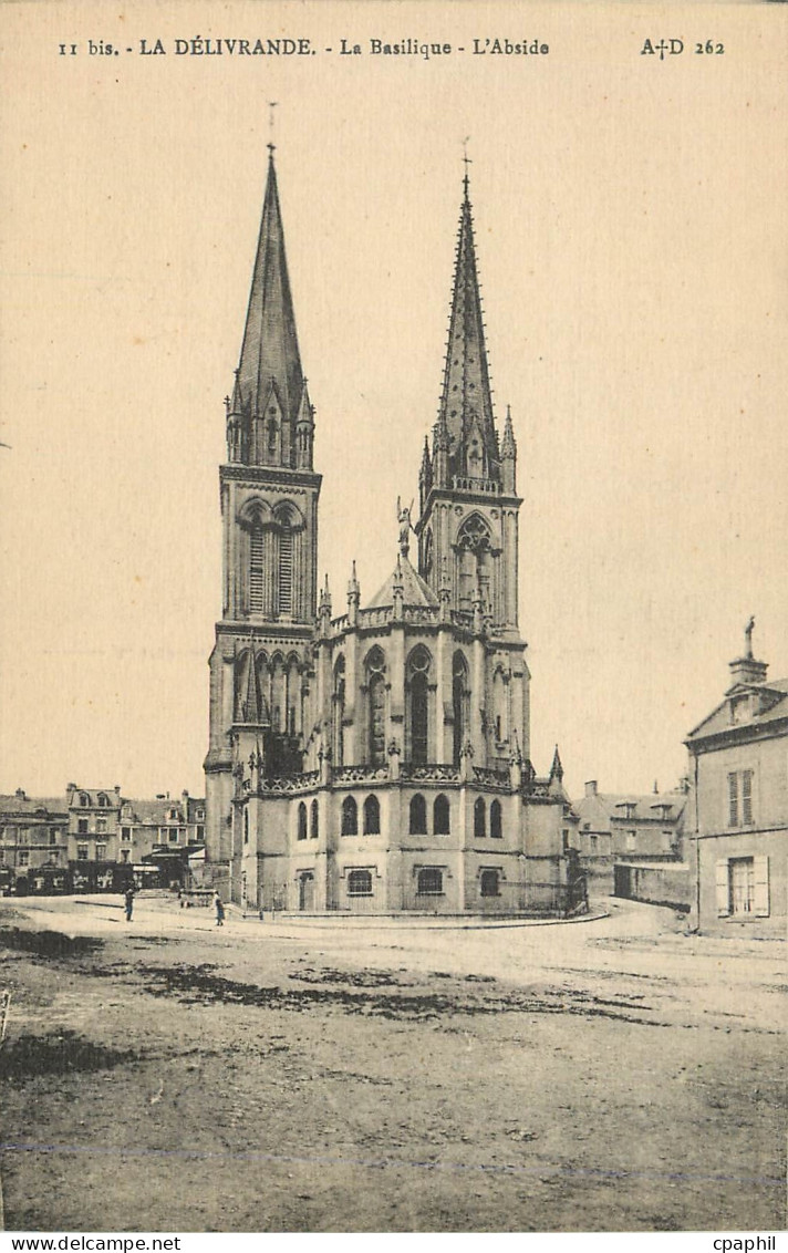 CPA La Delivrande La Basilique d'Abside