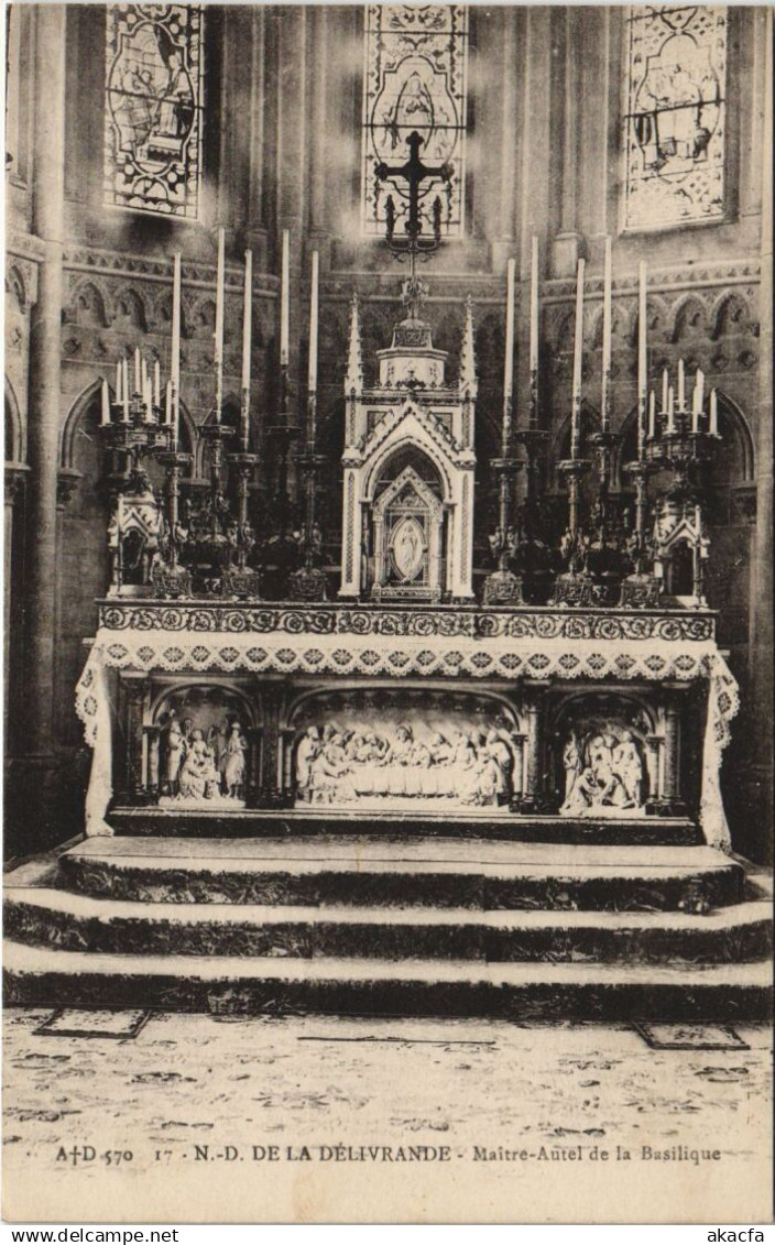 CPA LA DELIVRANDE N.-D. De la Delivrande Maitre-Autel de la Basilique (1227882)