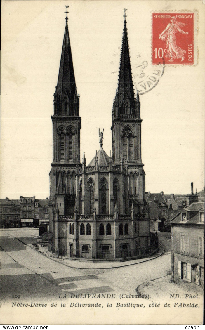 CPA La Delivrande Notre Dame de La Delivrande la Basilique