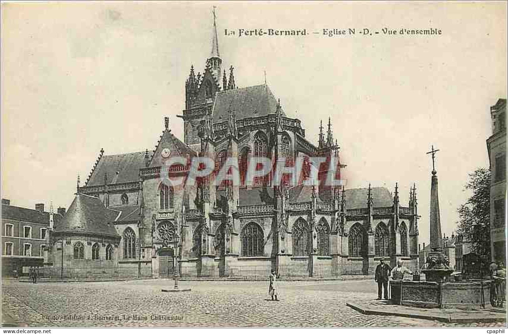 CPA La Ferte Bernard Eglise ND Vue d'Ensemble