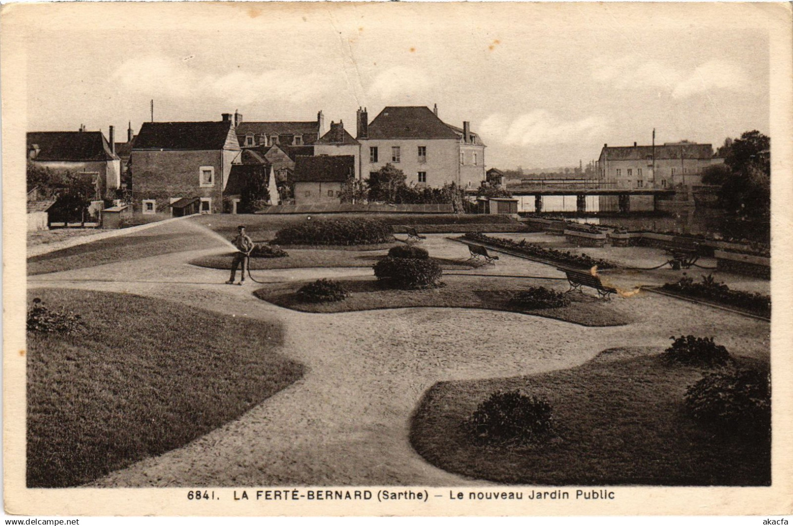 CPA La Ferte Bernard Jardin Public (1429672)