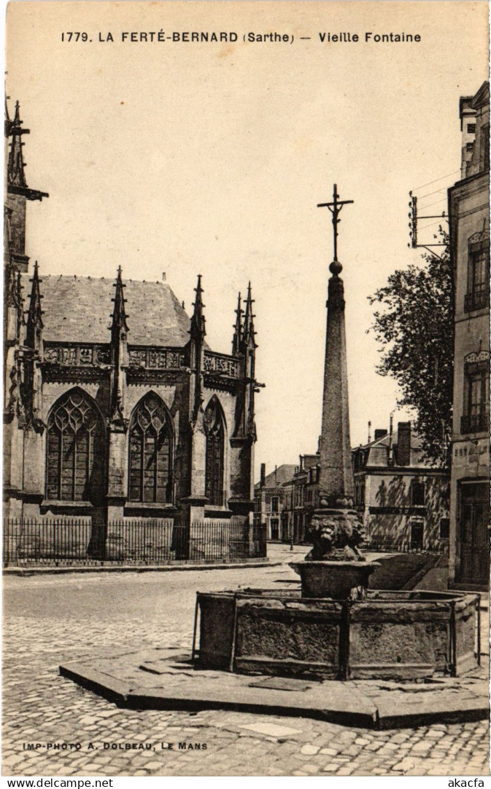 CPA La Ferte Bernard vieille fontaine (1429643)