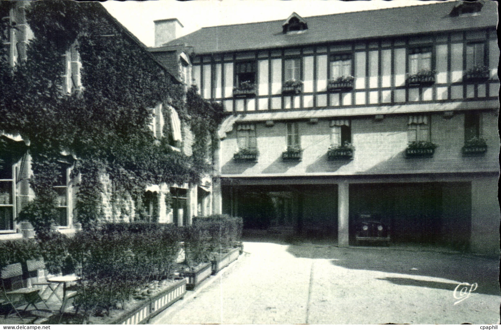CPA La Ferte Mace L hotel du Grand Turc