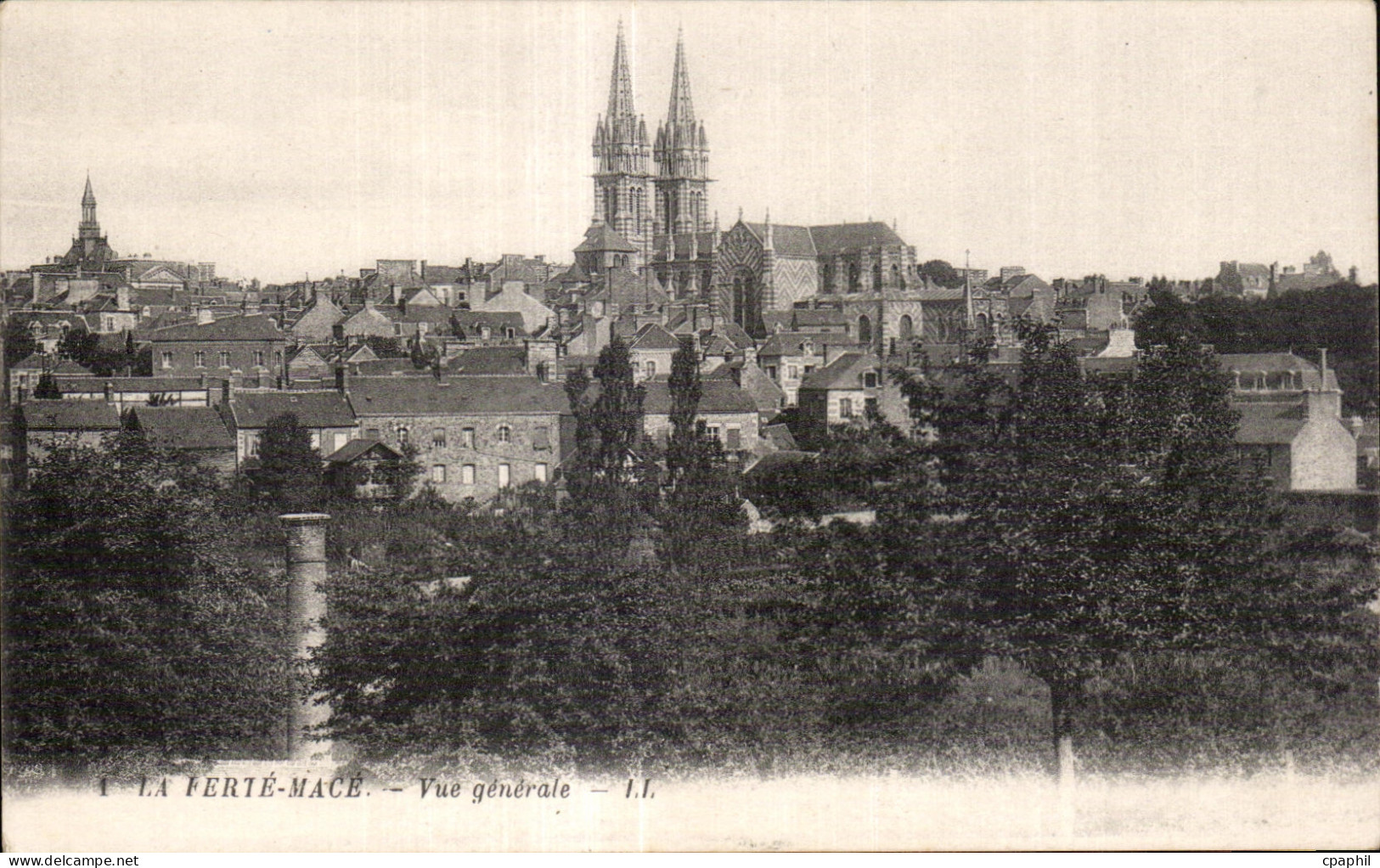 CPA La Ferte Mace Vue Generale II