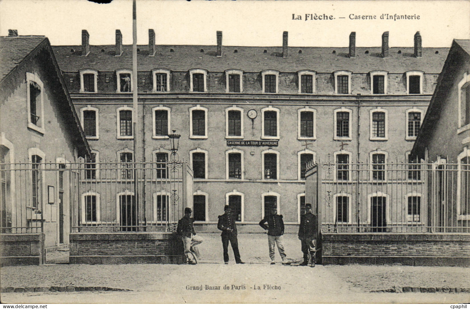 CPA La Fleche Caserne d'Infanterie