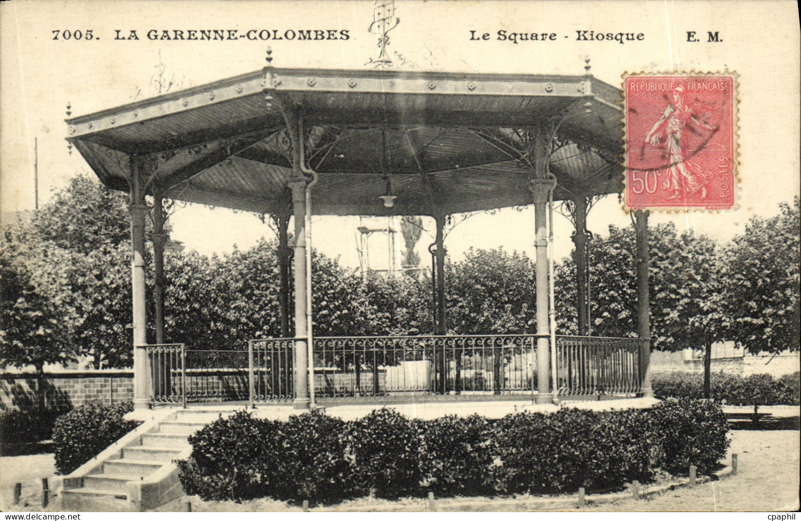 CPA La Garenne Colombes Le Square Kiosque