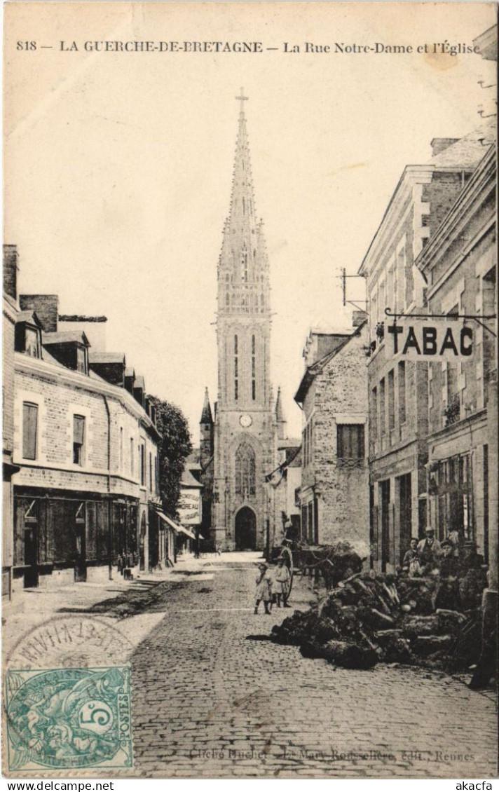 CPA LA GUERCHE-de-BRETAGNE La Rue Notre-Dame et l'Eglise (1250793)