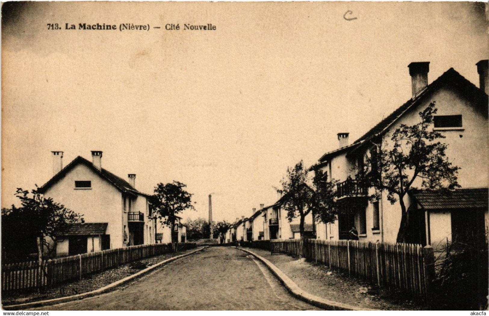 CPA La MACHINE - Cite Nouvelle (457376)