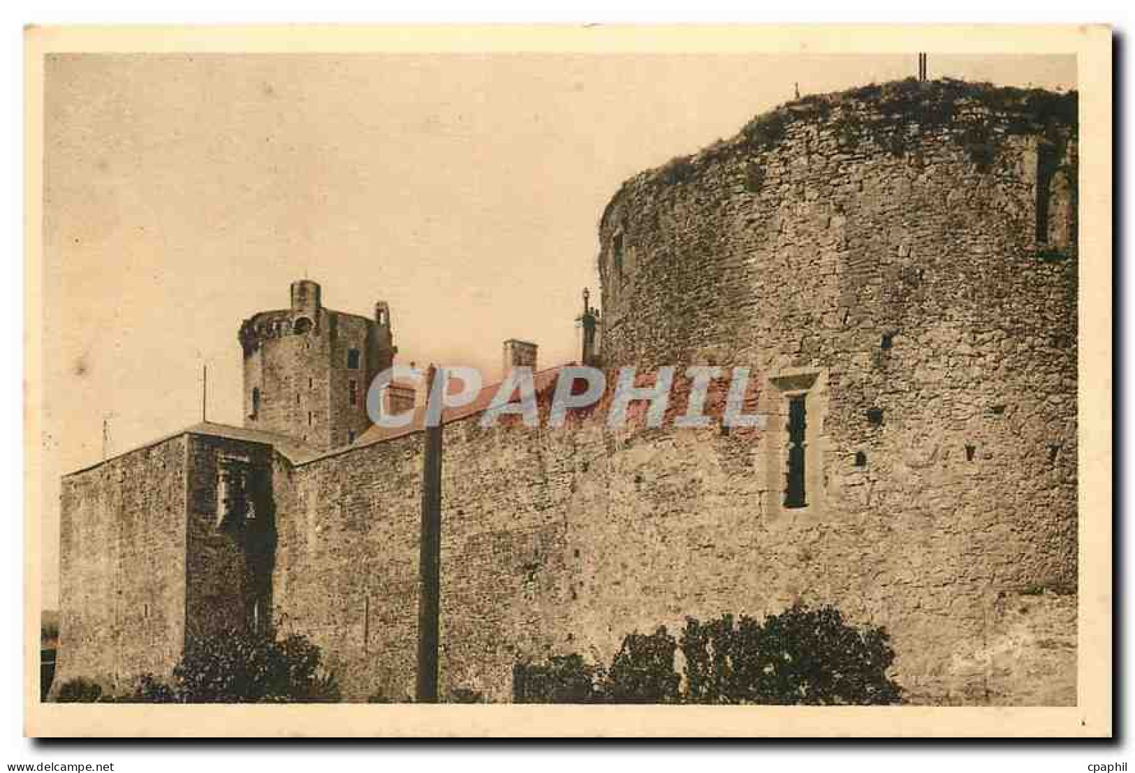 CPA La Normandie Pittoresque Bricquebec Manche Forteresse du Chateau