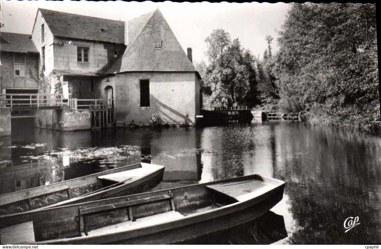 CPA La Roche Posay L'Ancien Moulin et la Creuse