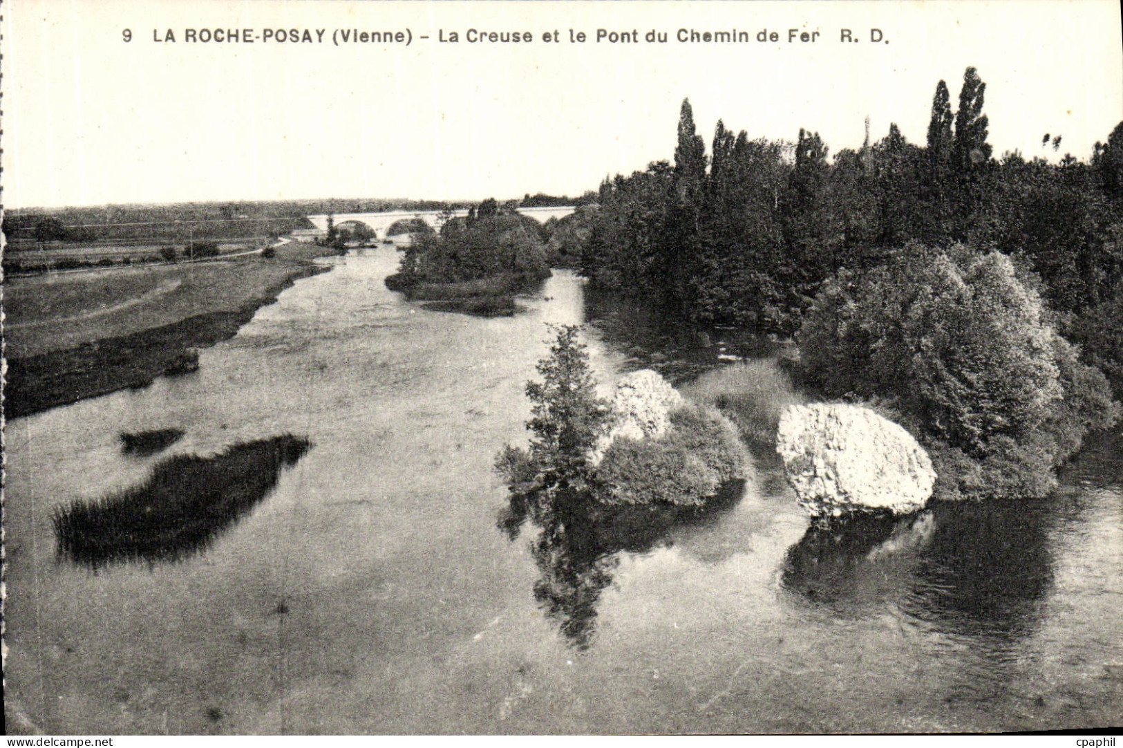 CPA La Roche Posay La Creuse et le Pont du Chemin de Fer