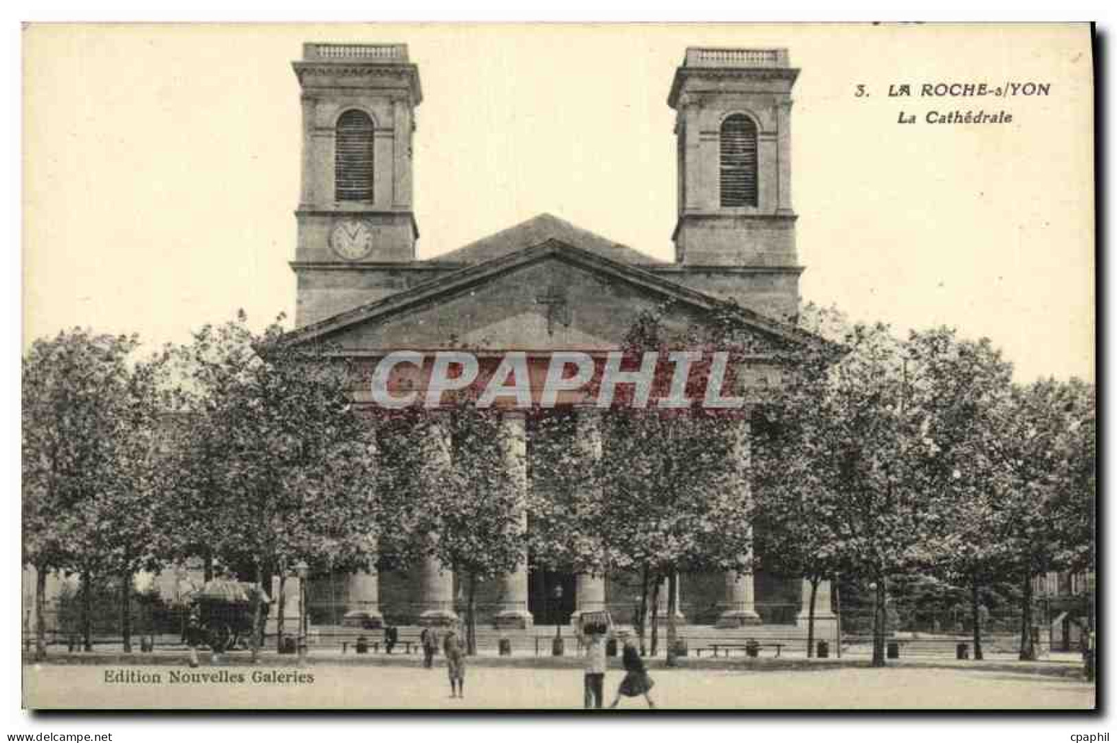 CPA La Roche sur Yon La Cathedrale