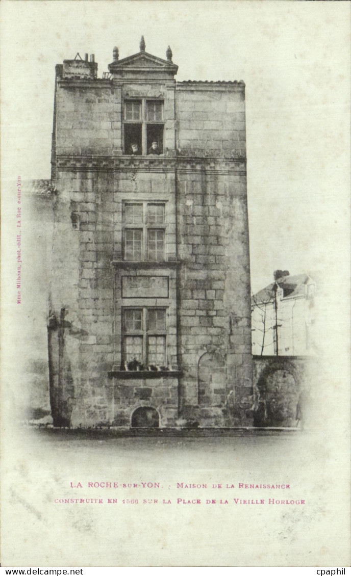 CPA La Roche Sur Yon Maison de La Renaissance