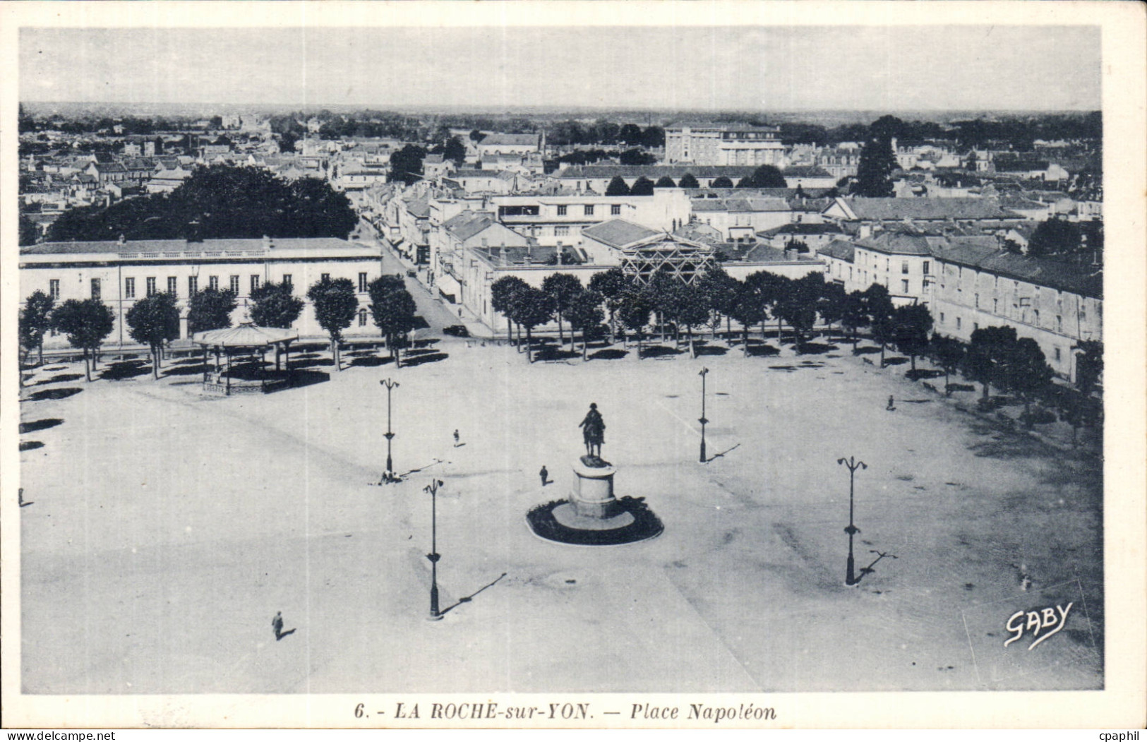 CPA La Roche sur Yon Place Napoleon