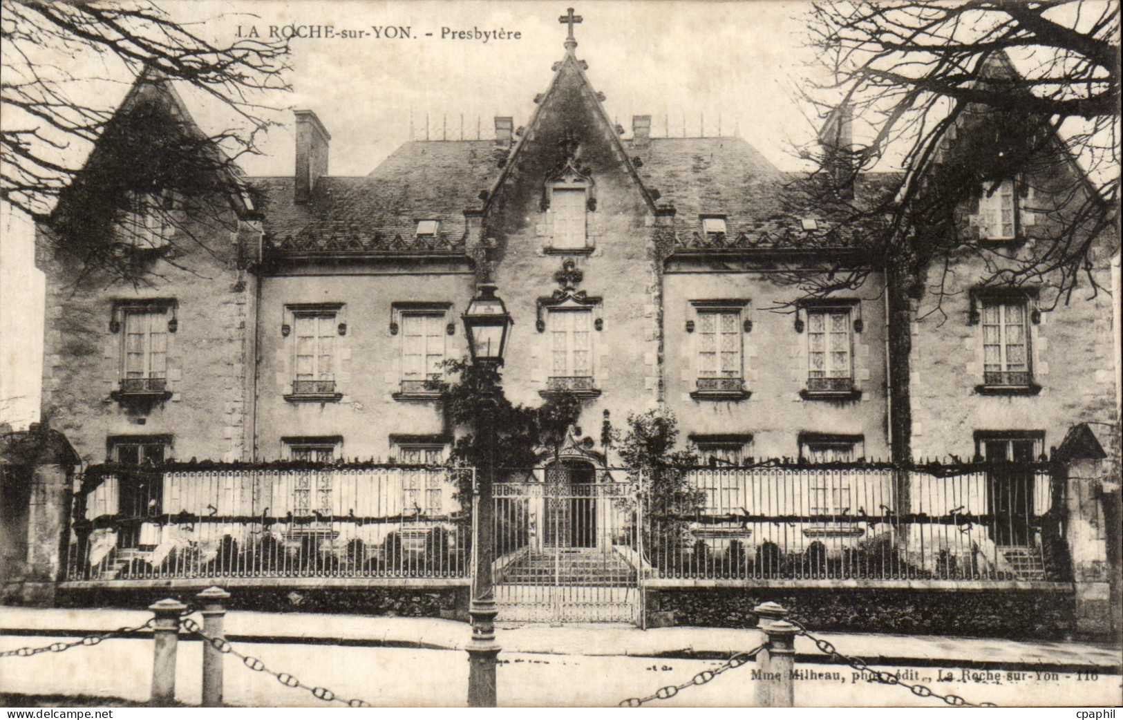 CPA La Roche Sur Yon Presbytere