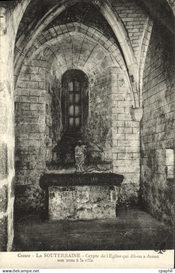 CPA La Souterraine Crypte de L Eglise