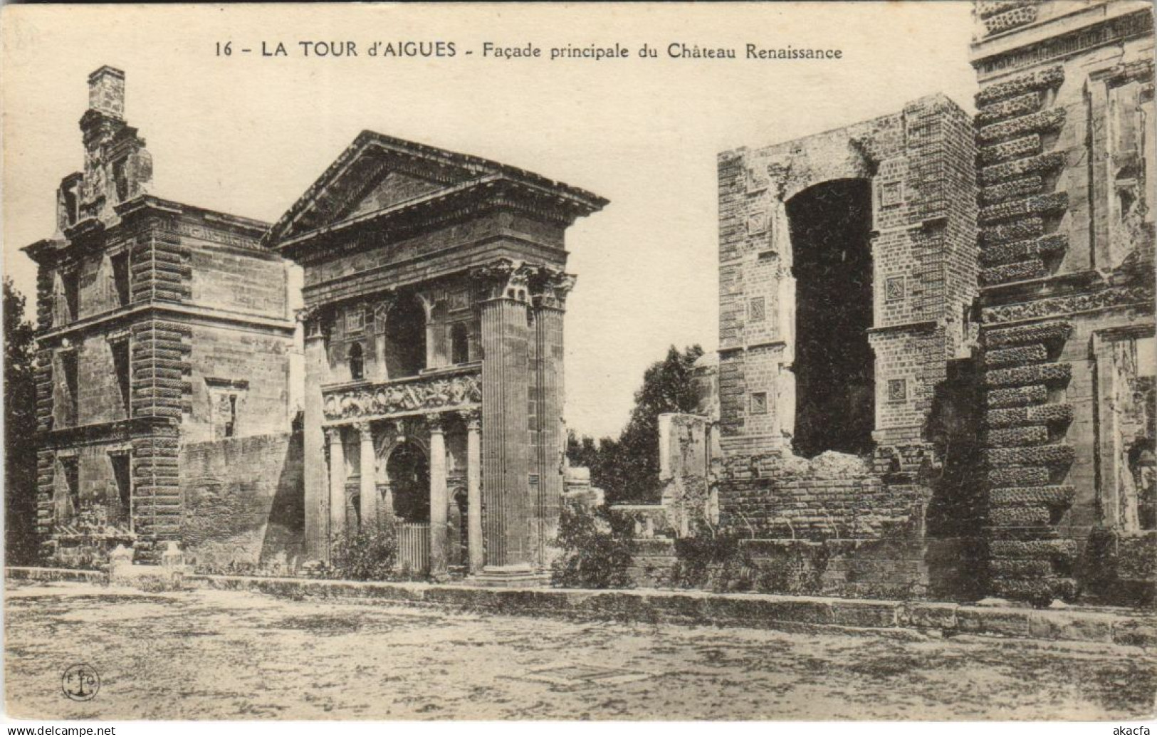 CPA LA TOUR-d'AIGUES Facade Principale du Chateau Renaissance (1086953)