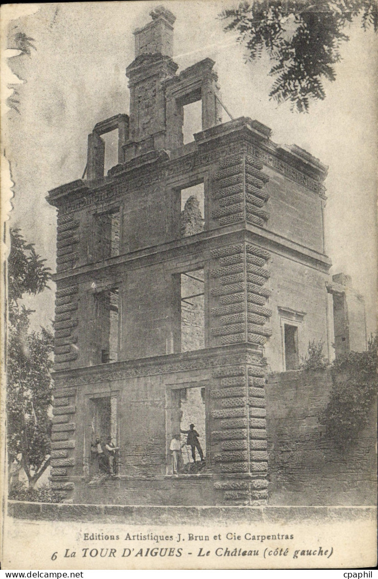 CPA La Tour d'Aigues (Vaucluse) Le Chateau (cote gauche)