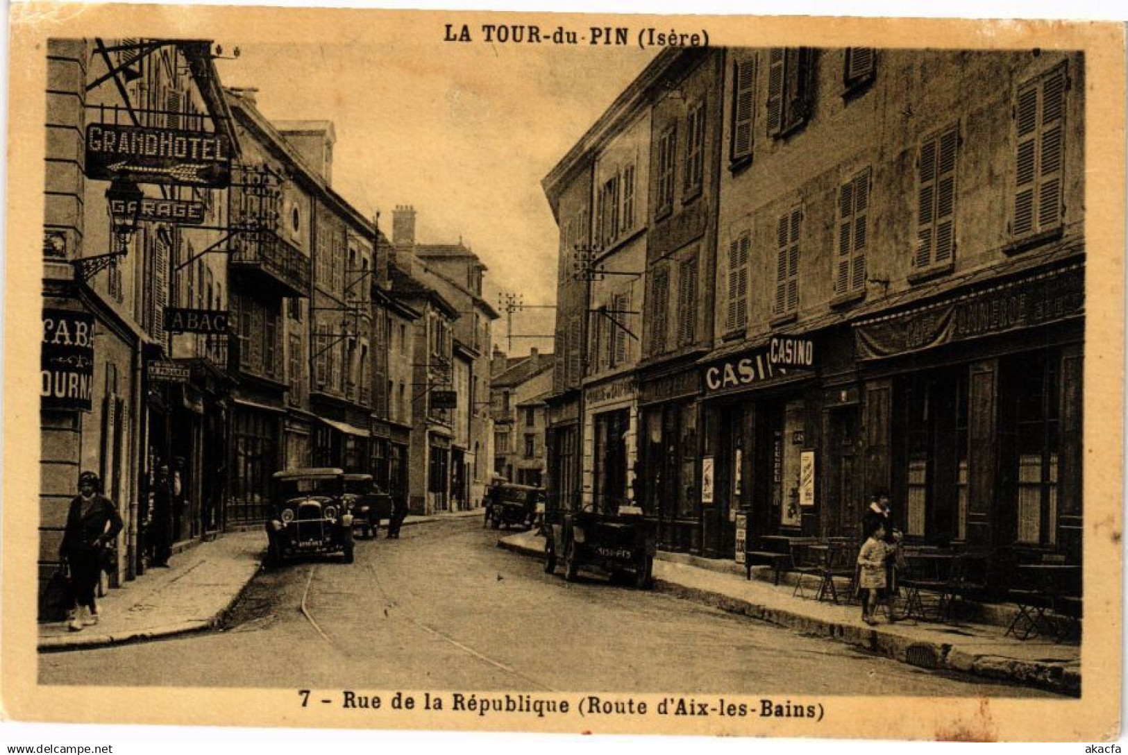 CPA La TOUR-du-PIN - Rue de la Republique (165522)