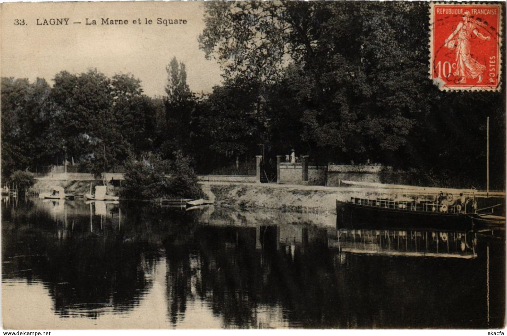 CPA LAGNY-sur-MARNE La Marne et le Square (1299806)