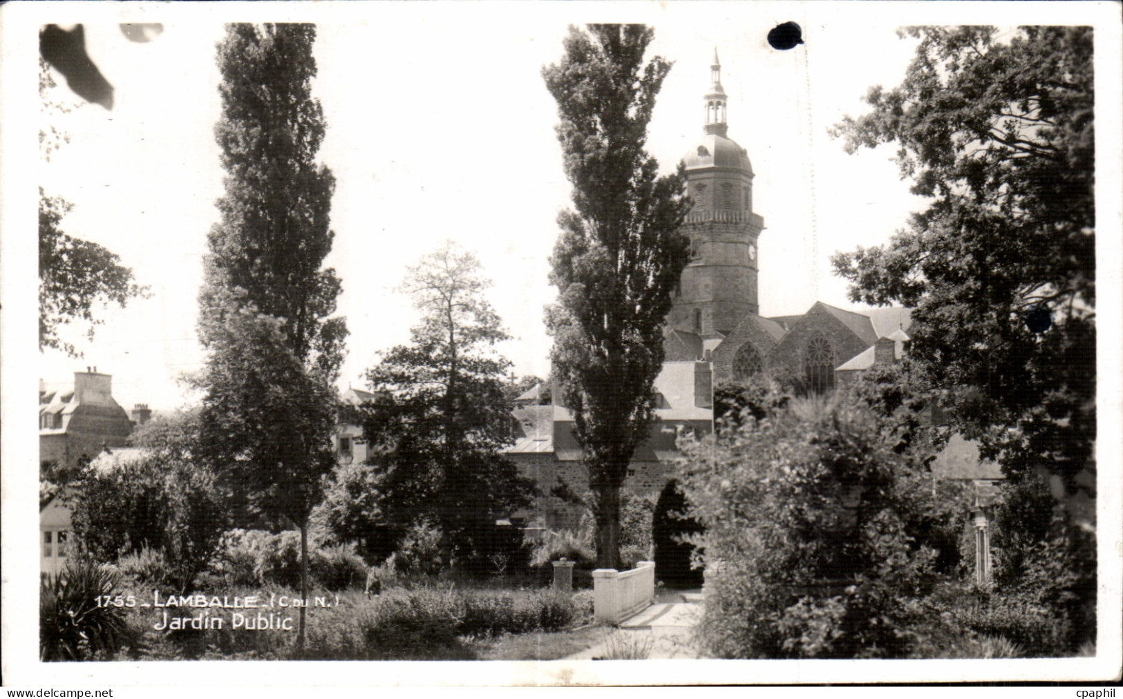 CPA Lamballe Jardin public