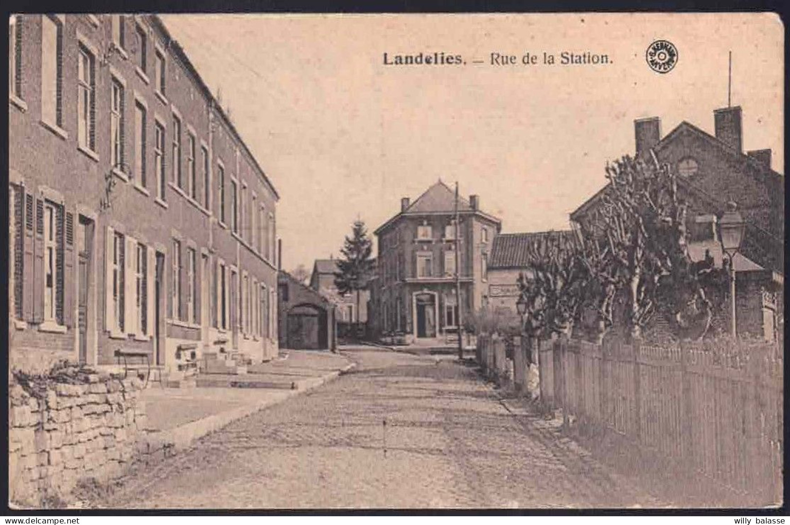 +++ CPA - LANDELIES - Rue de la Station  //