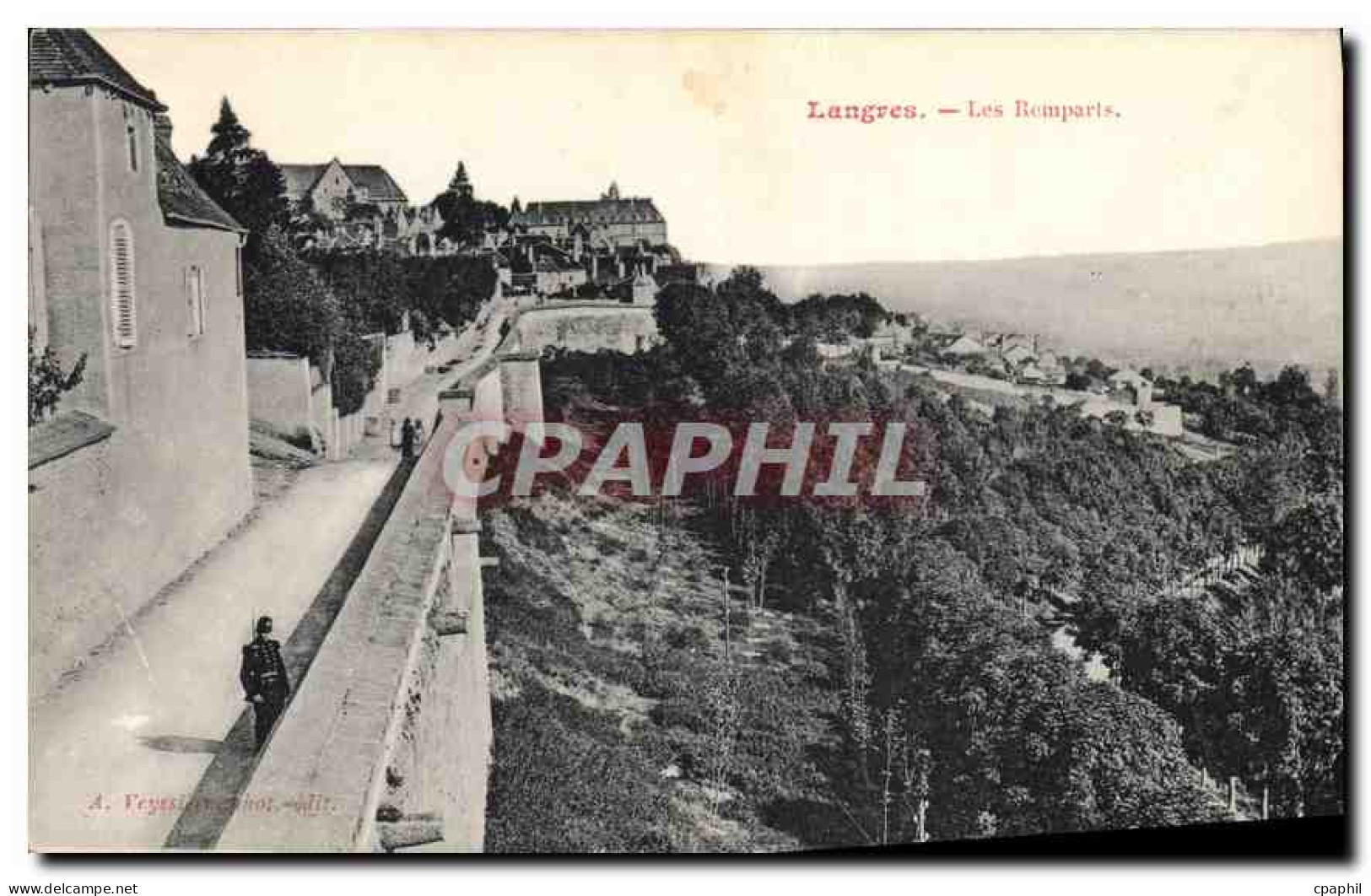 CPA Langres Les Remparts