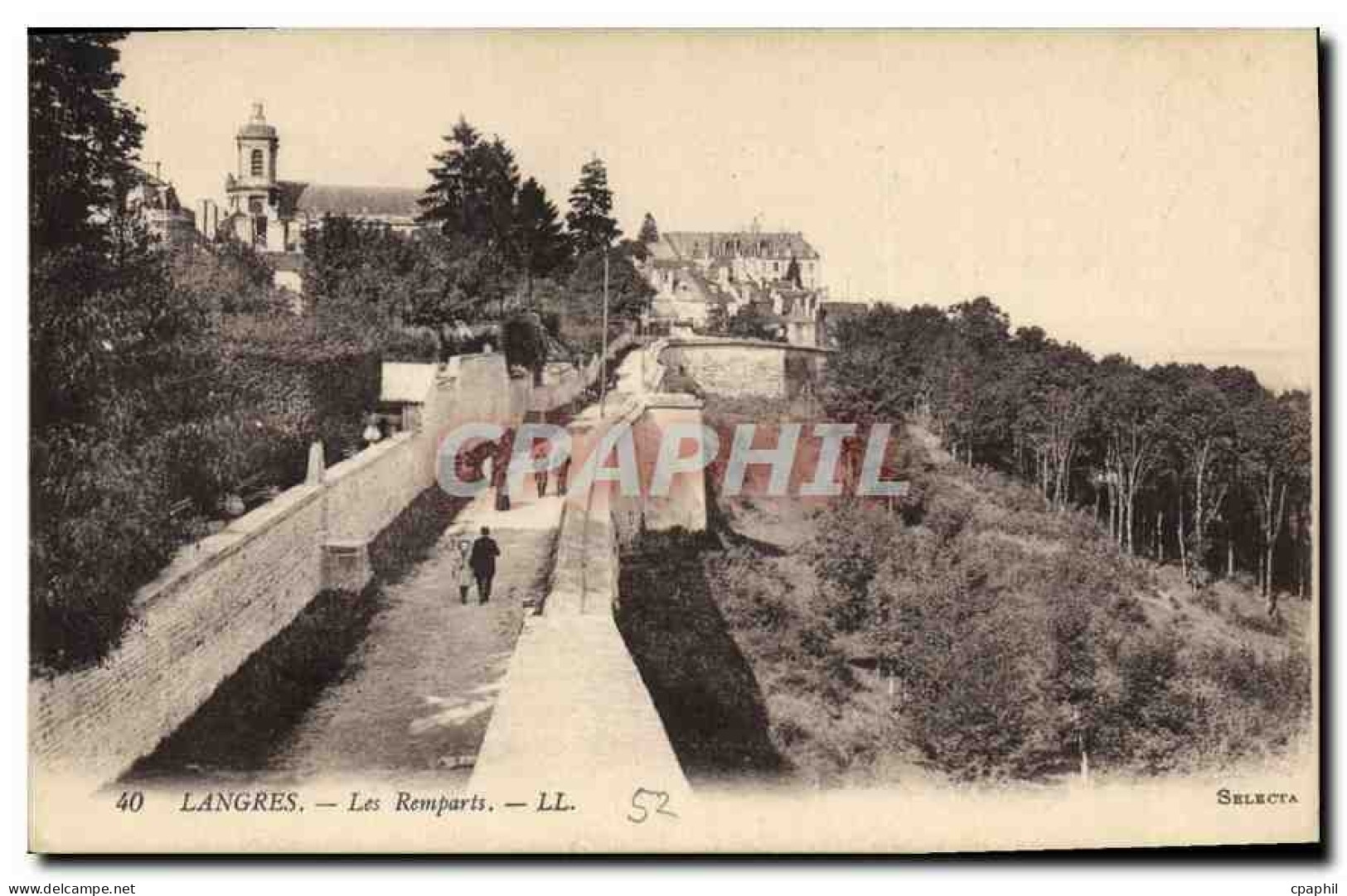 CPA Langres Les Remparts
